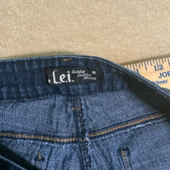 LEI Blue Jeans Juniors 15 Ashley Louise Skinny Distressed Stonewash Pocket (C) - Picture 9 of 13